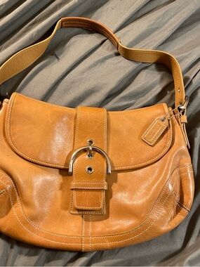 Vintage Coach 9247 SOHO Y2K Bag In British Tan Leather